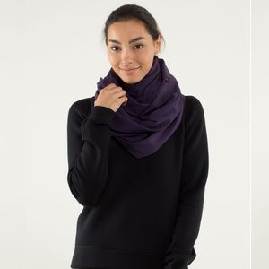 Lululemon Vinyasa Scarf in Hyper Stripe Plum